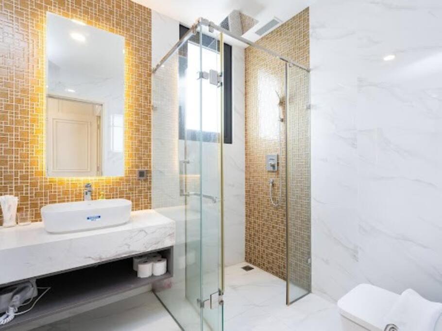 The Rixx Downtown Apartment@D1/Pool/Gym/Operahouse Ho Şi Min Dış mekan fotoğraf