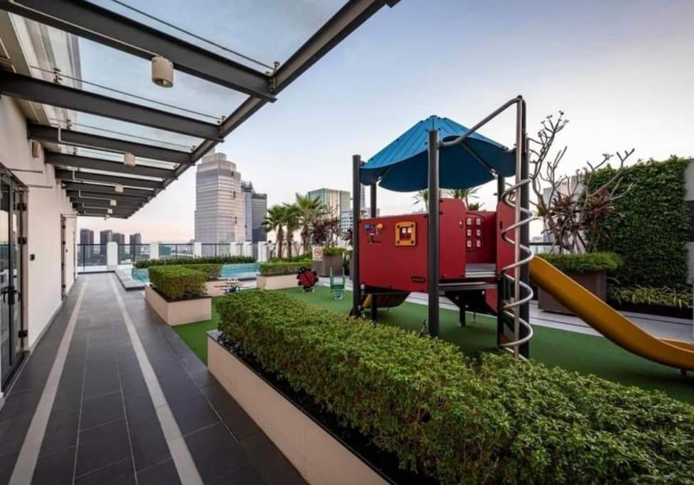 The Rixx Downtown Apartment@D1/Pool/Gym/Operahouse Ho Şi Min Dış mekan fotoğraf